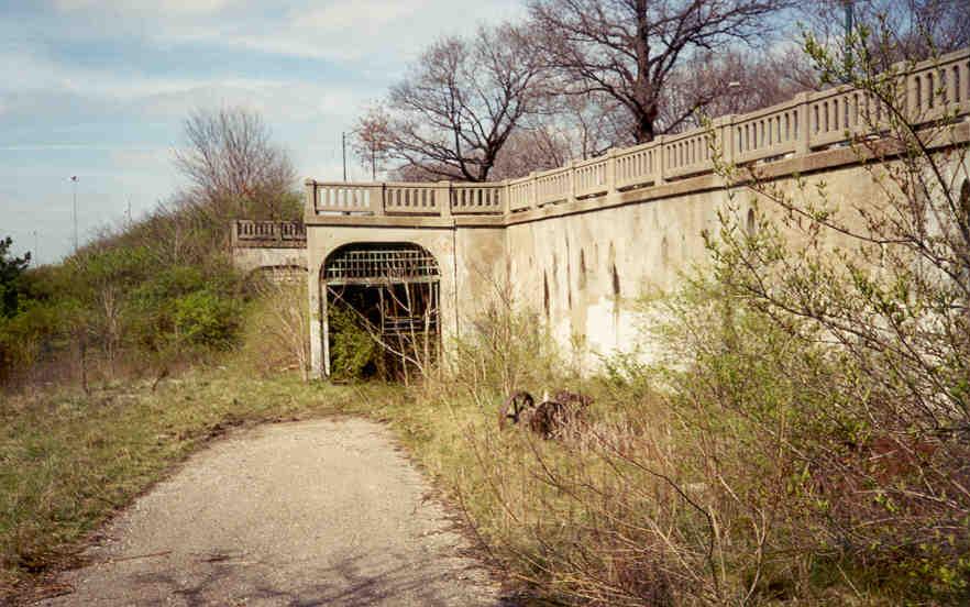 entrance2.jpg